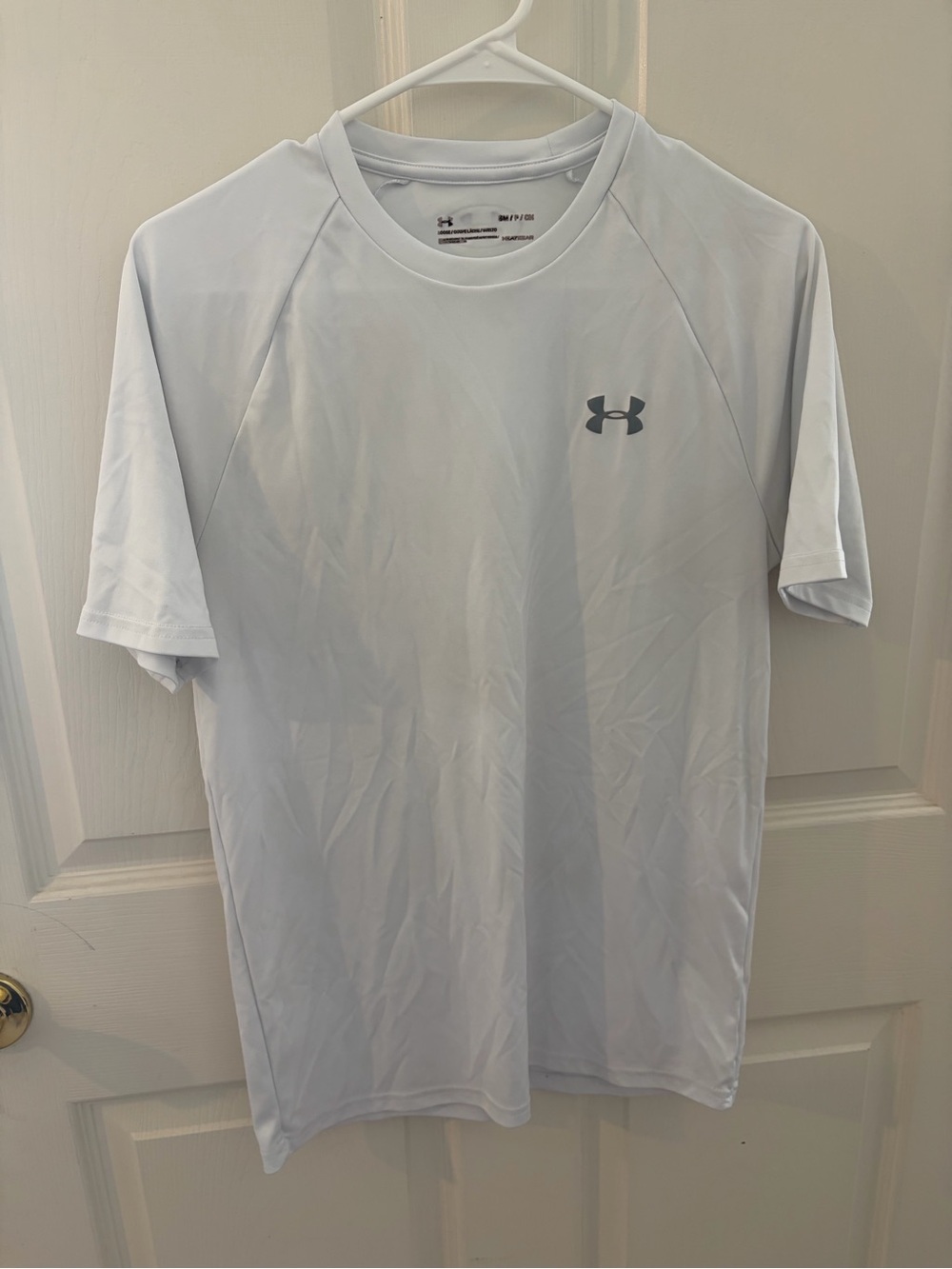 Under Armour HeatGear White Performance Athletic Tee Women’s Small